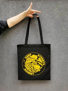 Черна торба „Keep Streets Honest“